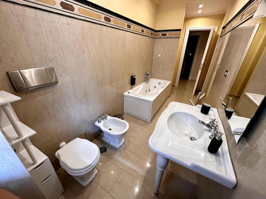 Luxurious Flat Close To The Vatican/Metro ローマ エクステリア 写真